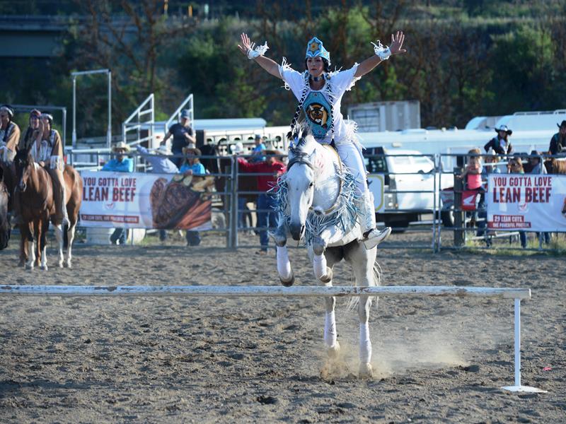 Rodeo 2017 Eh Capa Performer2